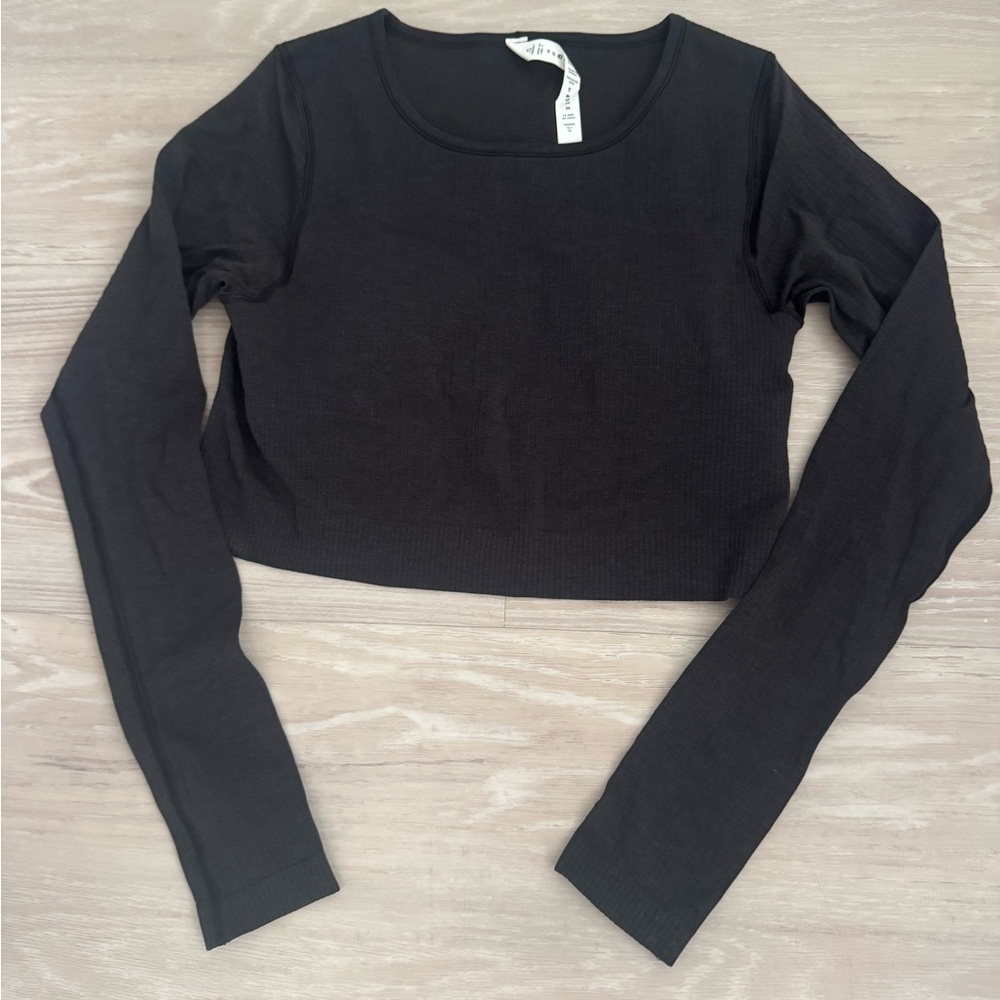 lululemon athletica Black Long Sleeve Crop Top